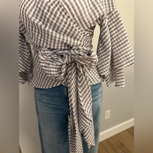 WAYF WRAP TOP - Picture 6 of 9